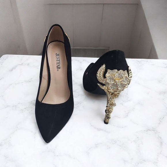JustFab Black Stiletto Pumps Size US 7.5 Ornate Gold Sculptural  Floral Heels - Picture 6 of 16